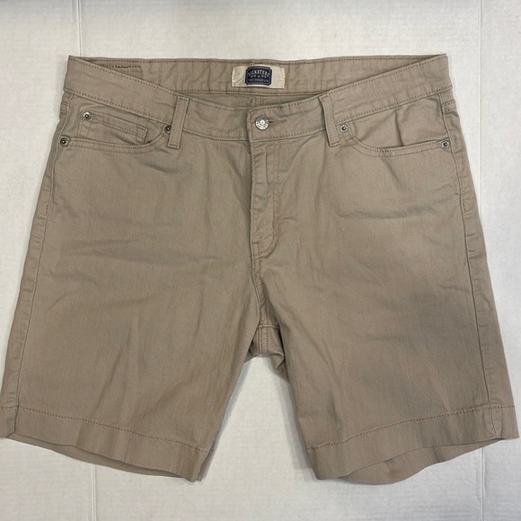 Levi’s signature tan shorts size 14 - Picture 1 of 5